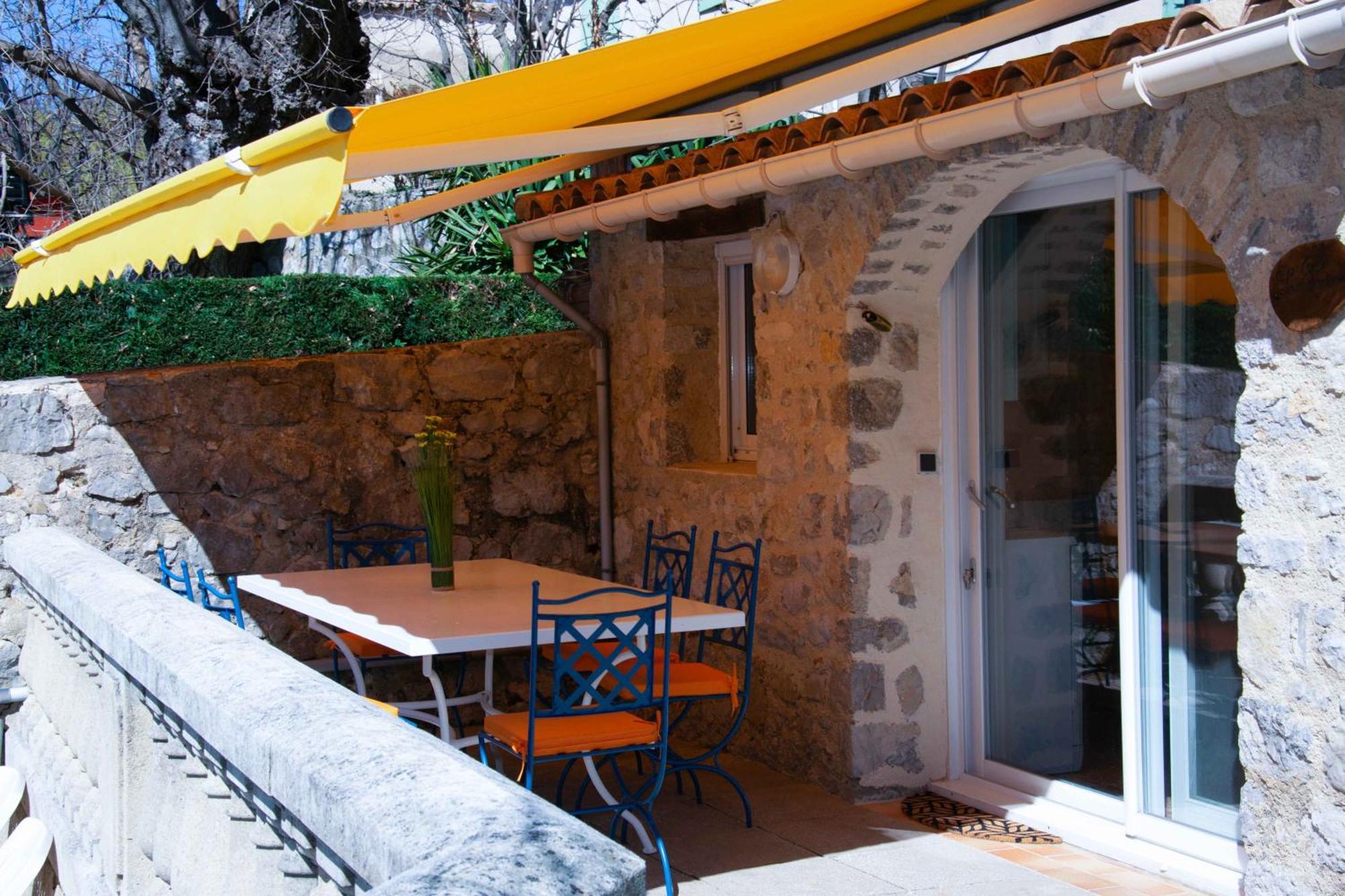 Les Grands Pres Des Baronnies Casa de hóspedes La Roche-sur-le-Buis Exterior foto